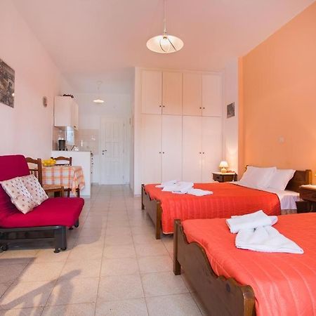 Betty Apartments Drios Eksteriør bilde