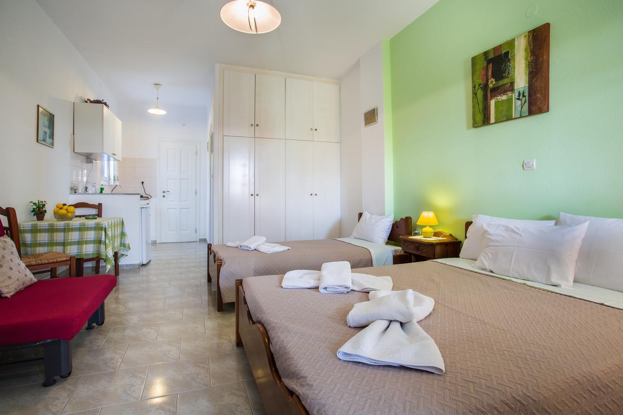 Betty Apartments Drios Eksteriør bilde